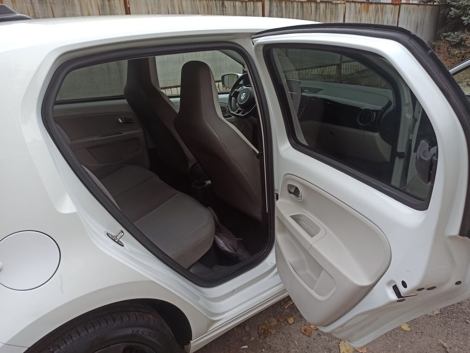 Продам e-up! Торг