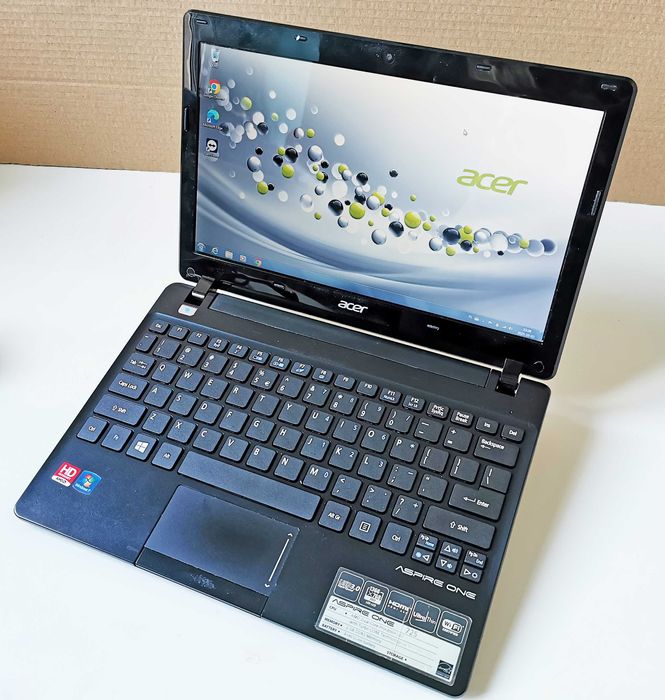 Laptop Acer Aspire One 725 11,6" C-60 8GB 320GB Windows 7