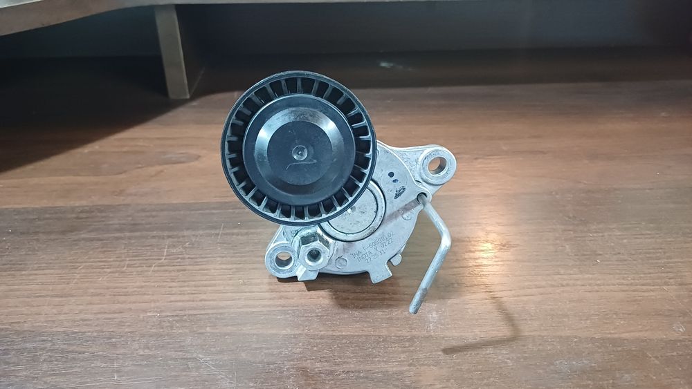 Натягувач ремня генератора Hyundai/Kia дизель 1.4 , 1.6 CRDI