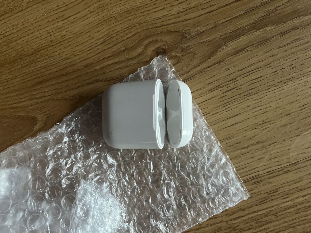 Air pods 1 generacji (lewa sluchawka) z pojemnikiem ładującym