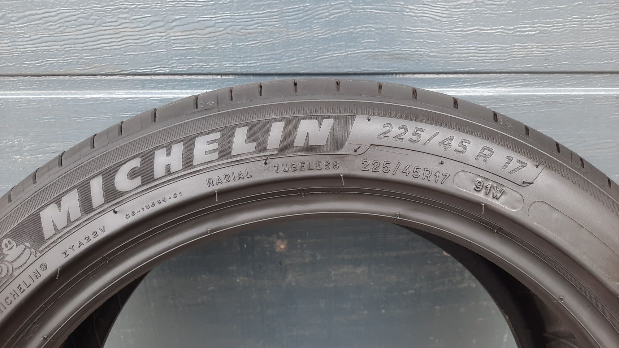 Michelin 225/45 R17 Primacy 4