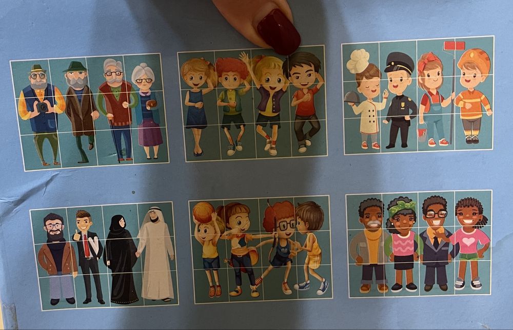 Кубики, пазли пластмасові