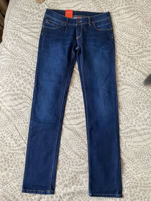 Джинси жіночі