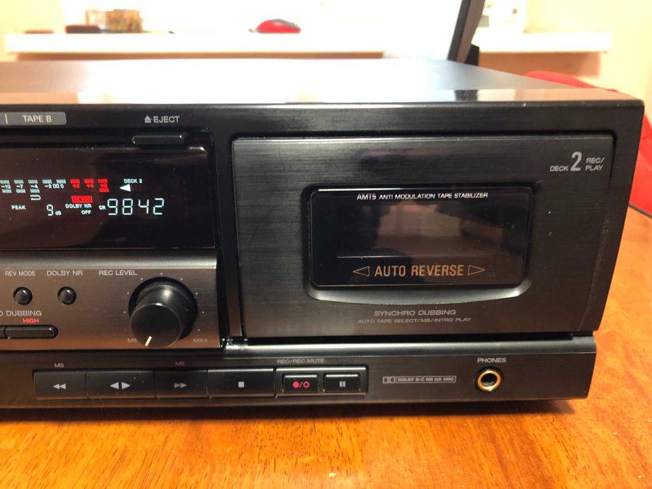 Касетна дека  Aiwa AD-WX737.