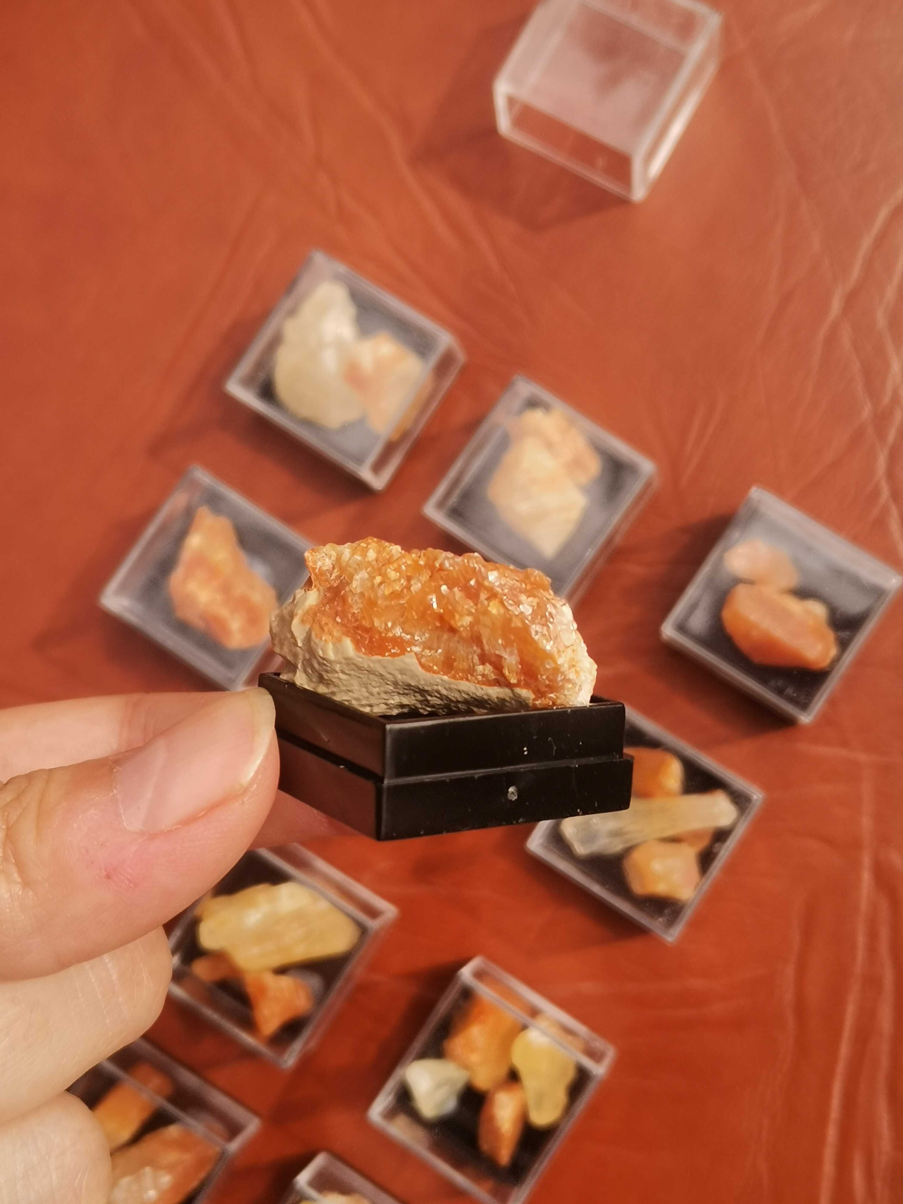 Calcite em caixas de exposição