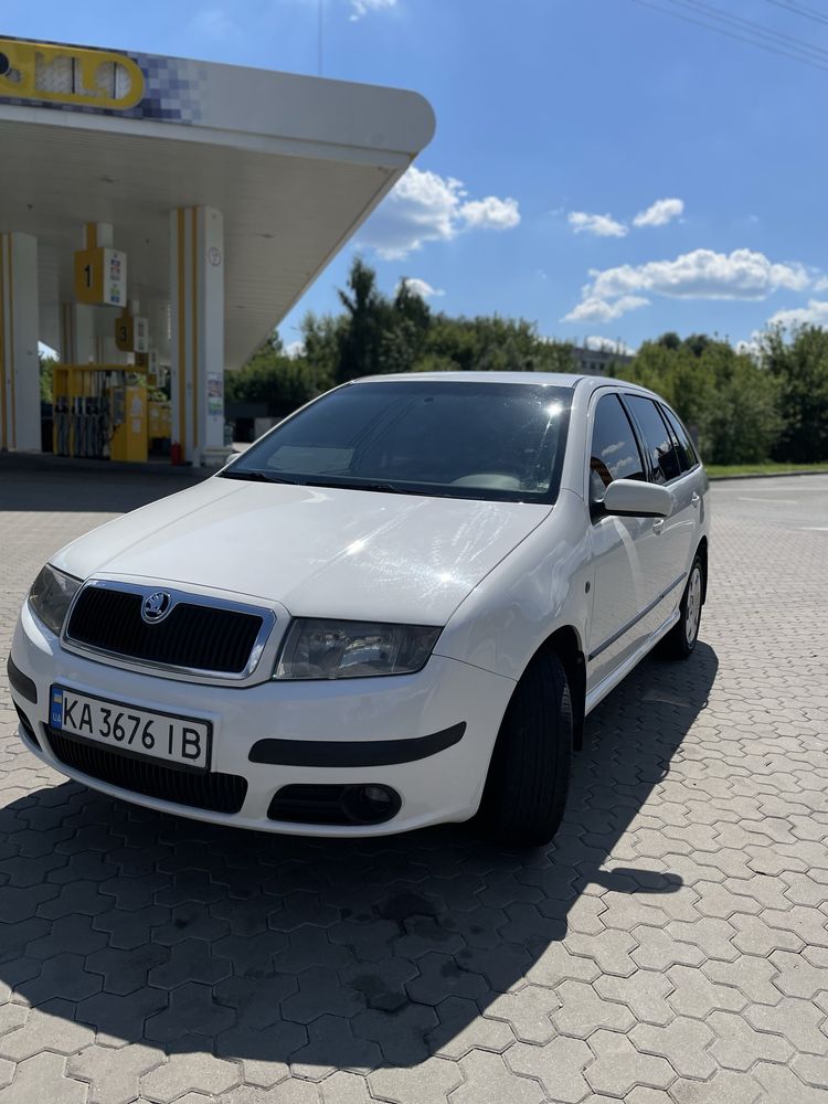 Продам шкоду фабію в унверсалі 1.4