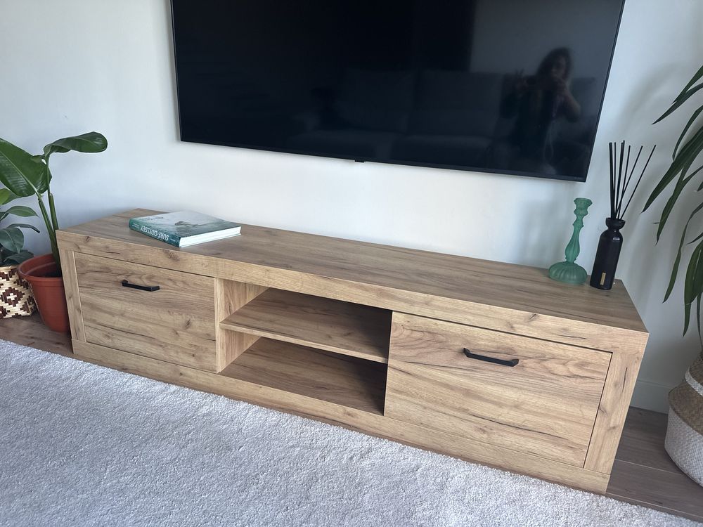Móvel para TV - 180x50x40cm