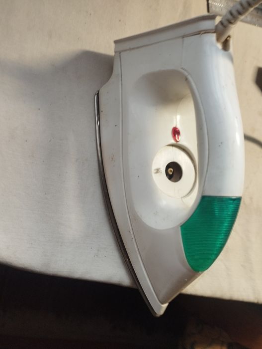 Продам утюг бу робочий