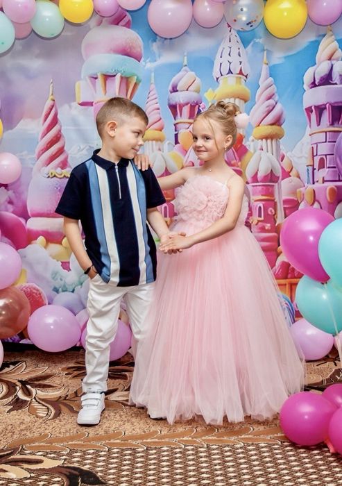 Продам святкову сукню для дівчинки