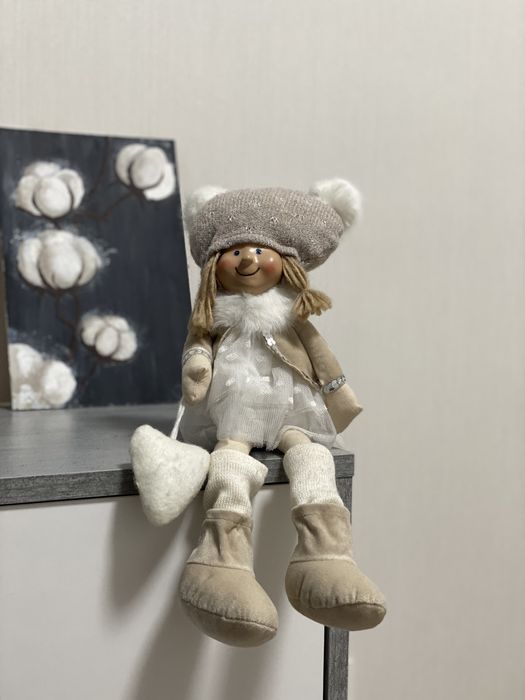 Лялька, новорічна декорація, подарунок, іграшка, дівчина в сукні