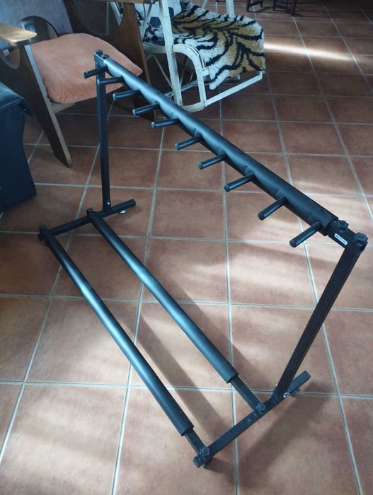 Suporte para 9 guitarras em ótimo estado