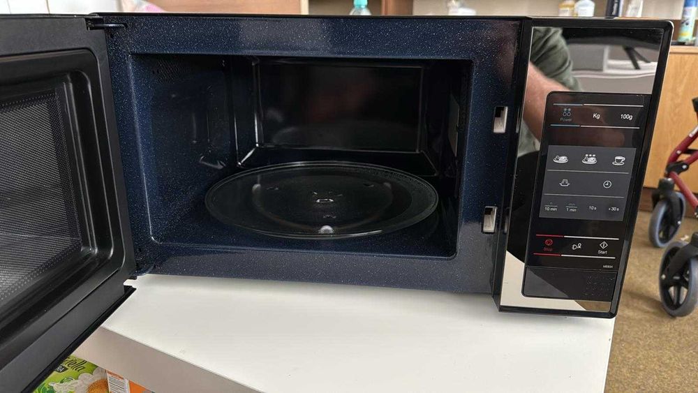 Kuchenka mikrofalowa jak nowa Samsung z funkcją grila