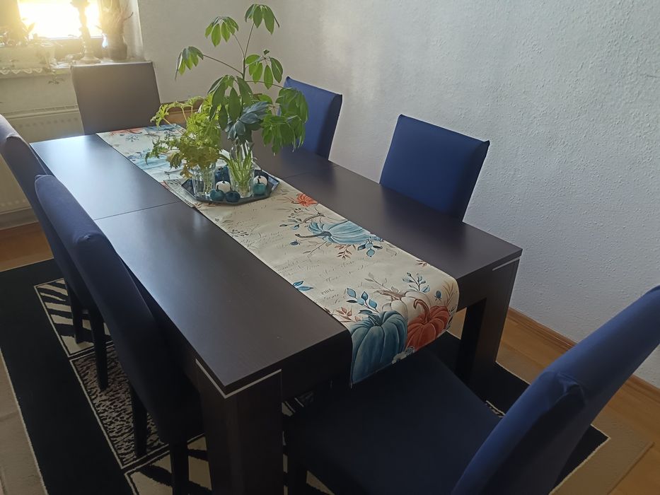 Ozdoby jesienne niebieskie pokrowce krzesła itd