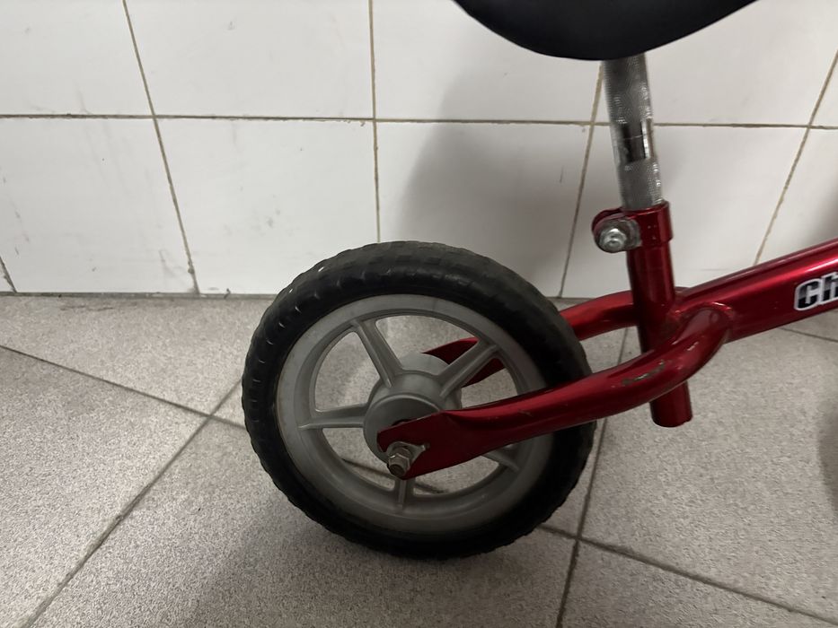 Bicicleta Vermelha Chico sem Pedais