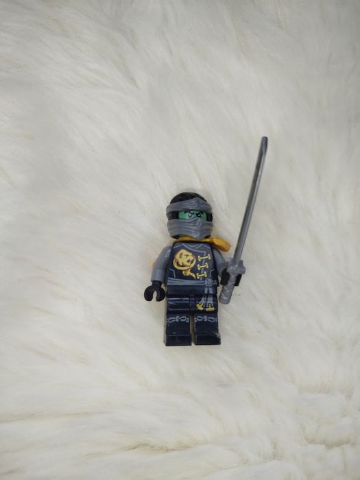 Figurka lego ninjago cole duch z mieczem