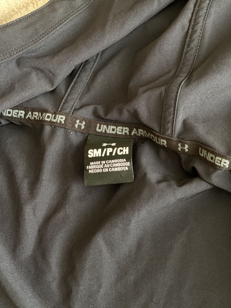 Вітровка Under Armour, розмір S/чорний