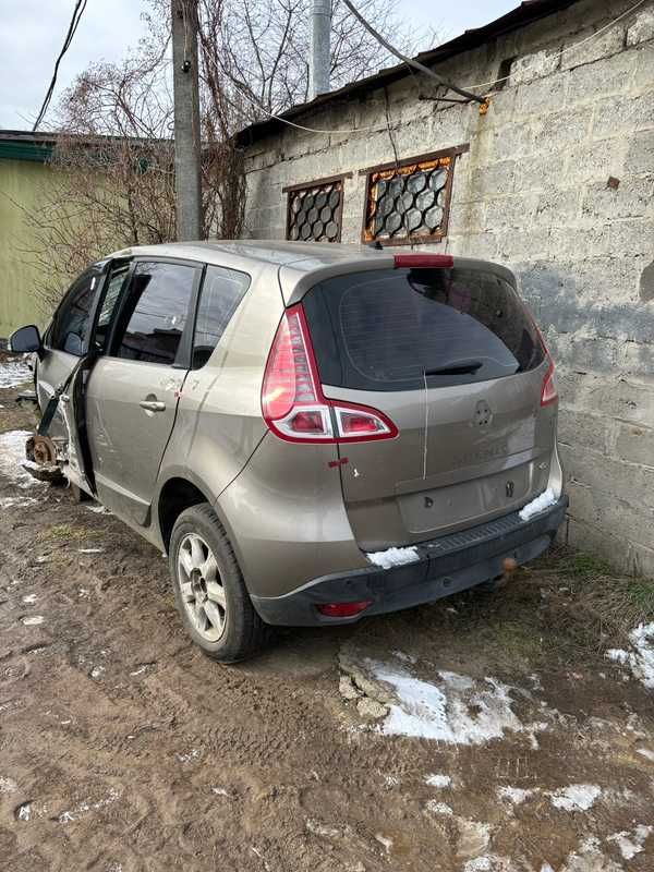 Разборка Шрот Renault Scenic III 1.6 R9M 2011 года Запчасти