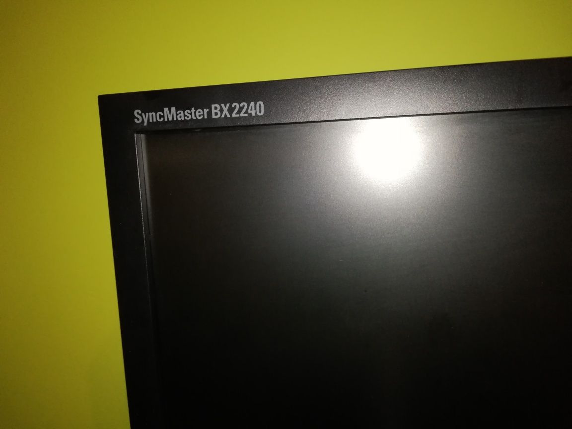 Monitor 22 cale Samsung SyncMaster BX2240  FullHD