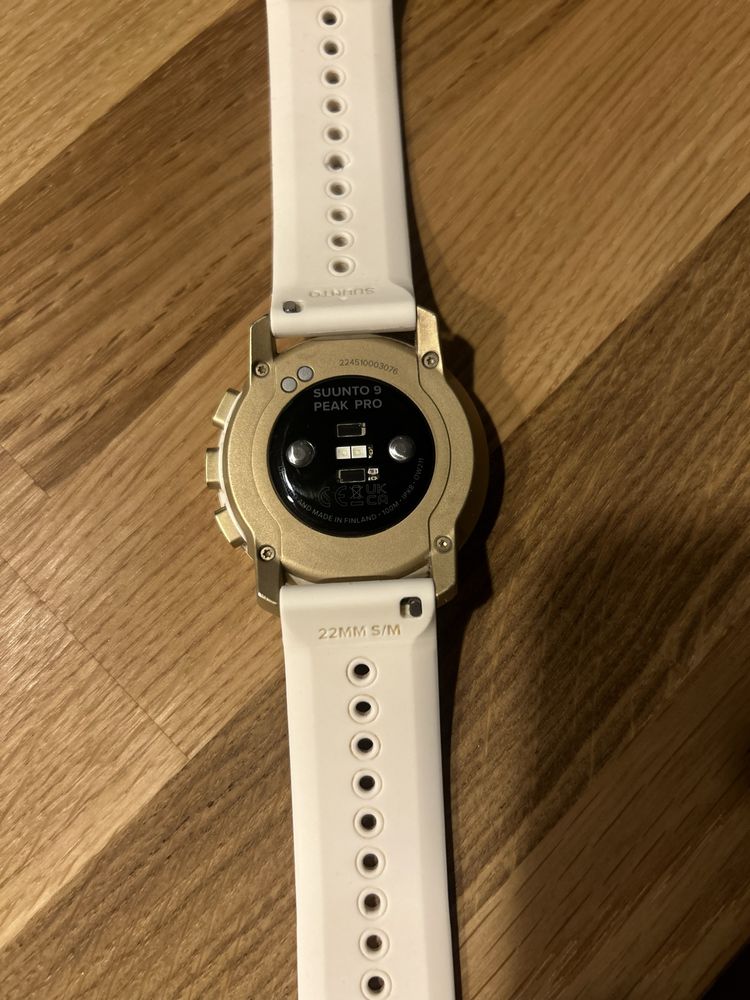 Smartwatch SUUNTO 9 Peak Pro Perłowo-złoty