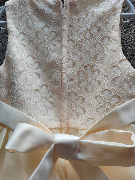 Sukienka imprezowa r.122-128