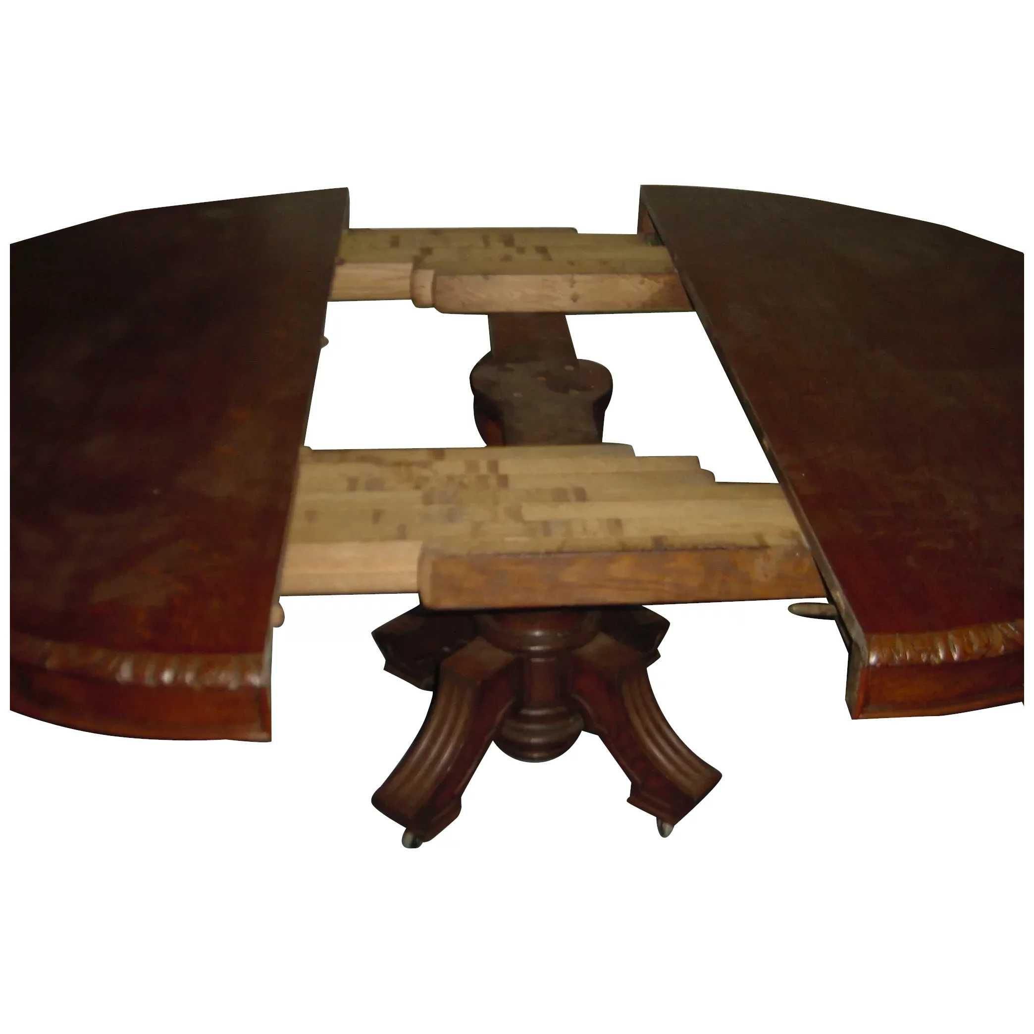 Conj. Mesa e seis cadeiras Louis XIII Séc. XIX/carvalho francês maçiço