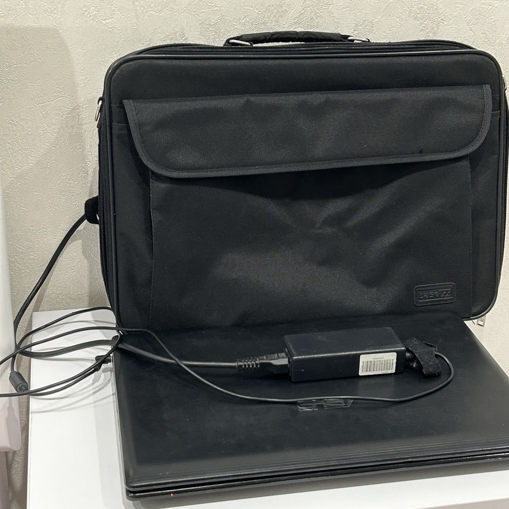 Продам Б/В Ноутбук Asus