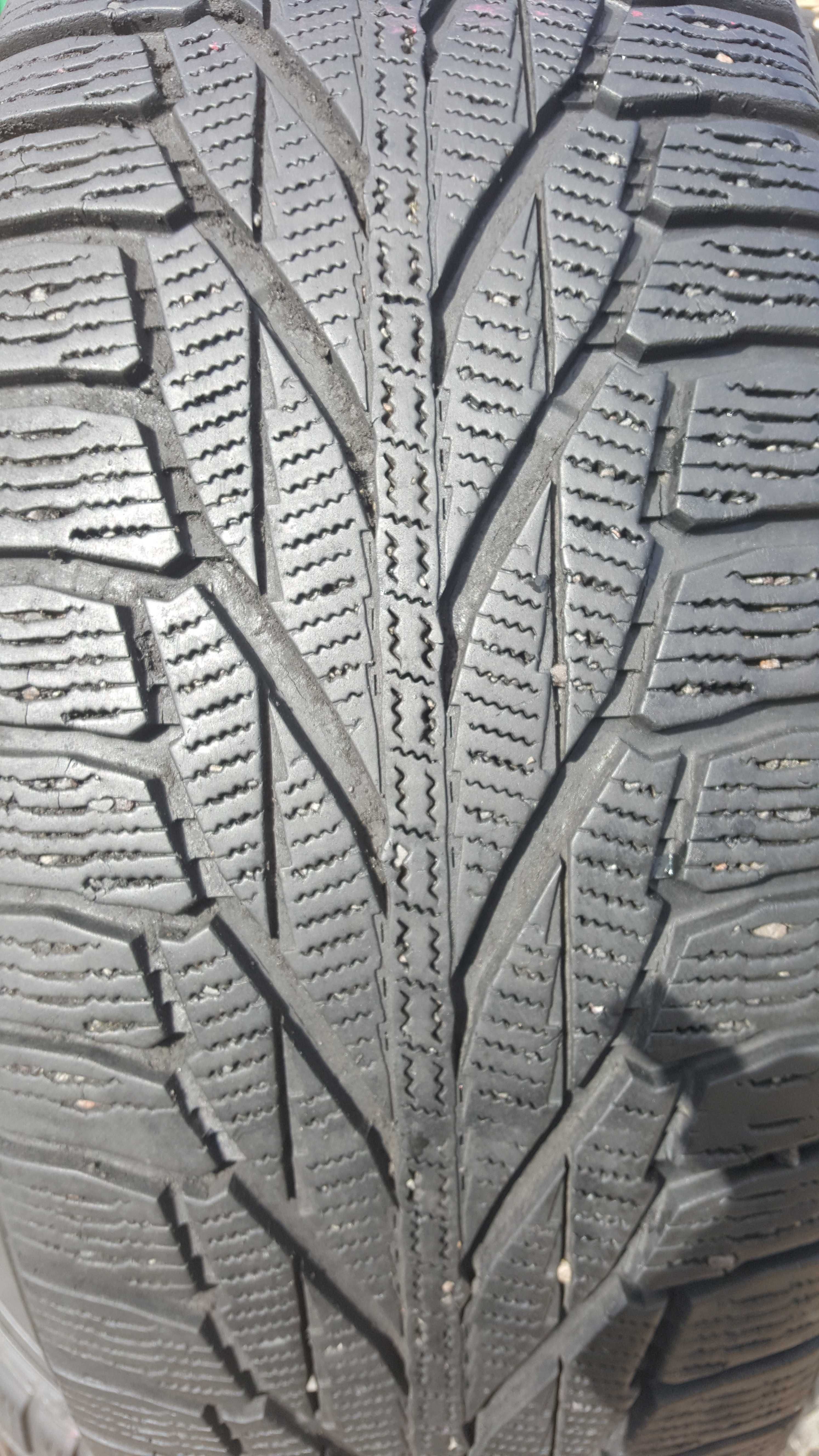 Nokian 215/70 r16 Hakkapeliitta R2 SUV /// 6,3mm!!!