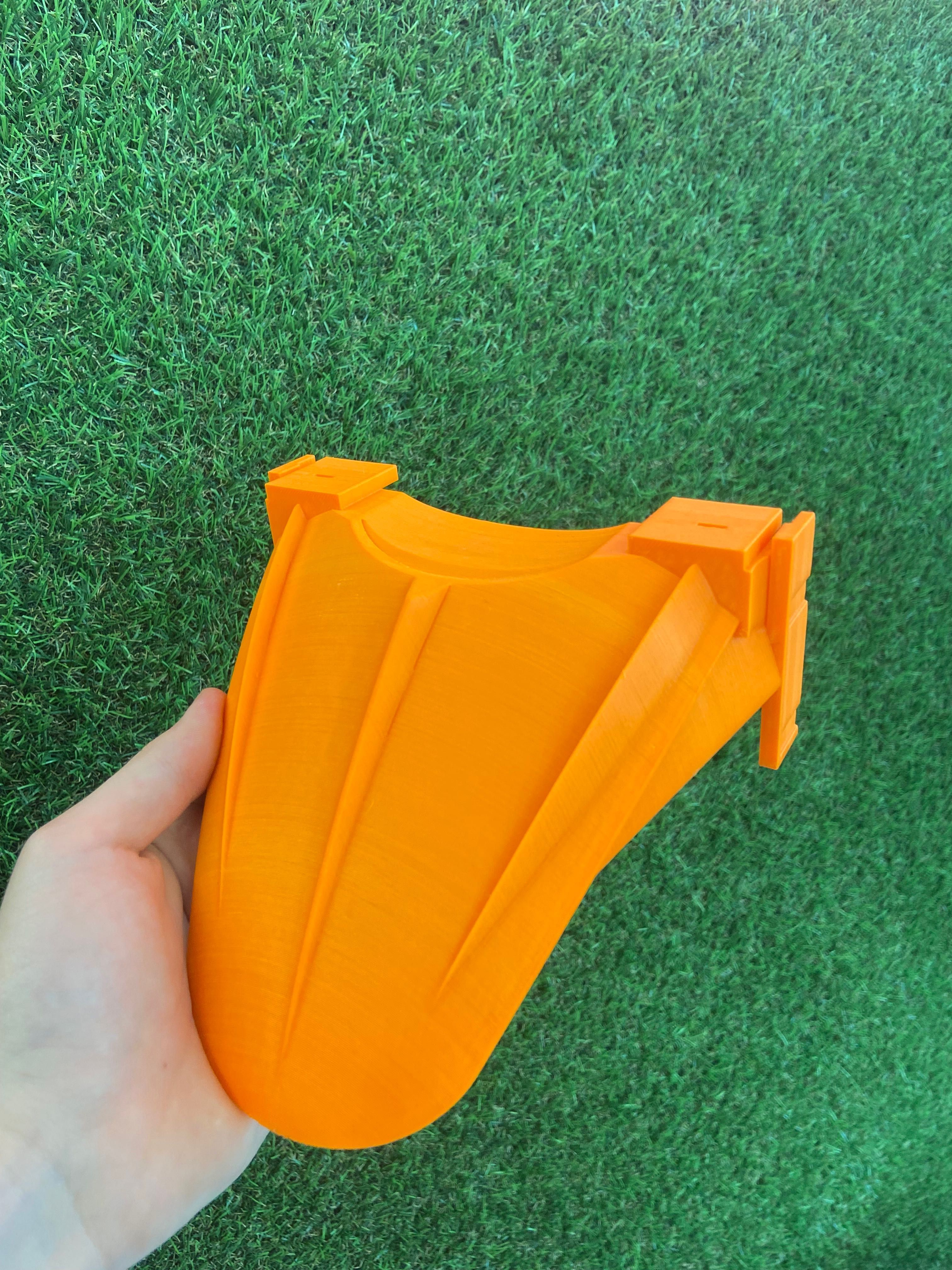 Pomarańczowe długie 3D błotniki