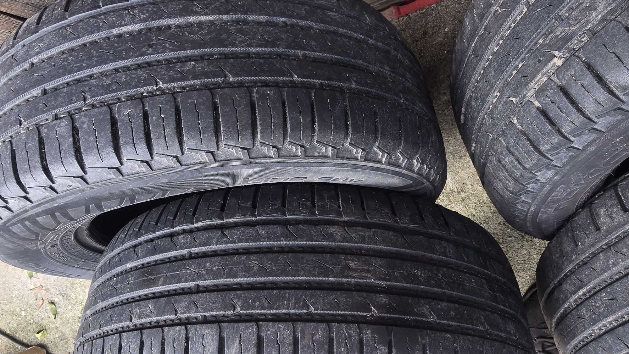 Opony nokian 235/60R16
