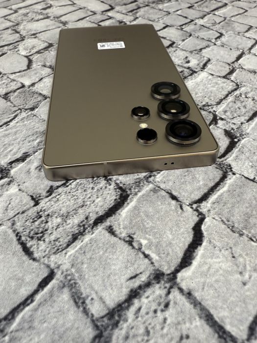 New Samsung Galaxy S25 Ultra 12/512gb Global Titanium Gray 1050$