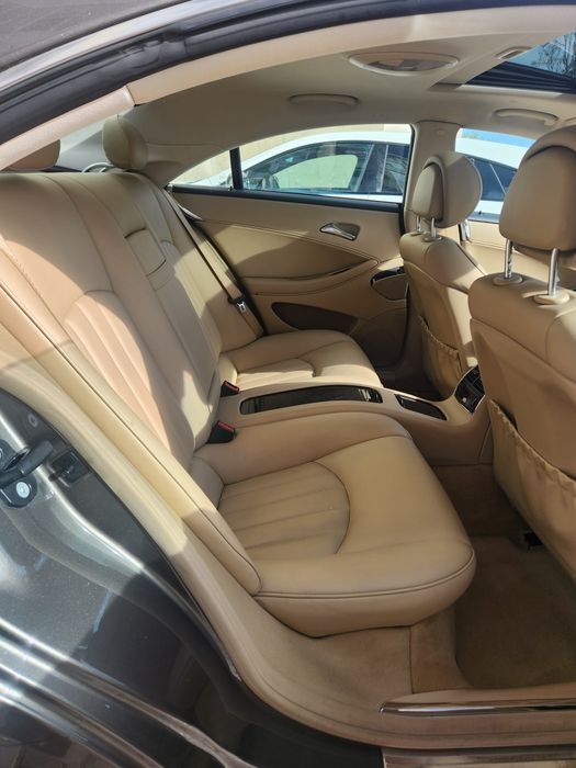 CLS 320 CDI só 150.000 km Nacional como novo com o livro de revisões