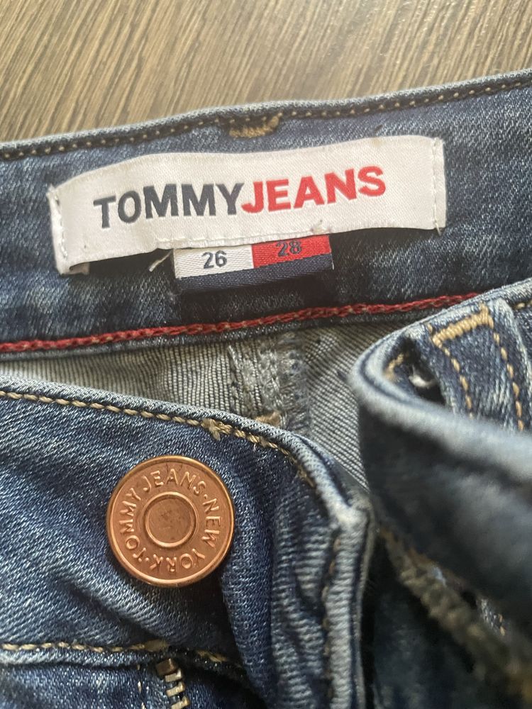 Spodnie Tommy Jeans