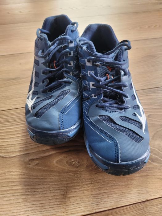 MIZUNO Wave Voltage buty do siatkówki rozmiar 41