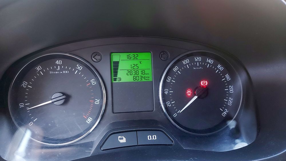 Skoda fabia 12 рік 1.6 бенз