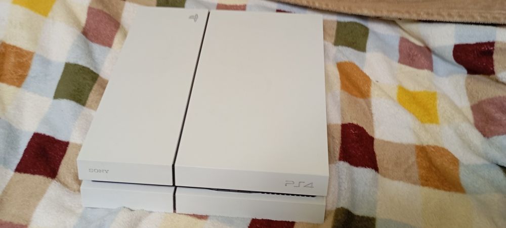 Продам PS 4 fat на 408 gb