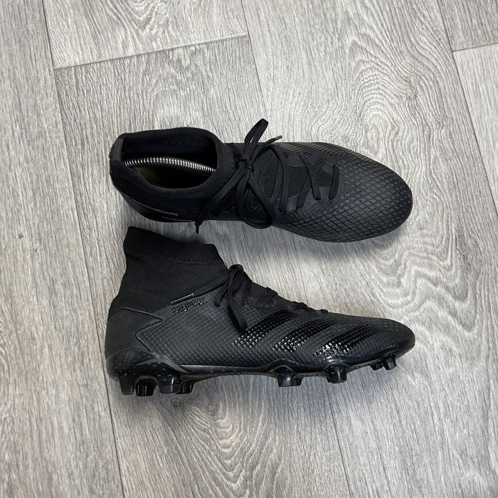 Бутсы Adidas Predator 20.3 Core Black профи  Размер: 40 25,5