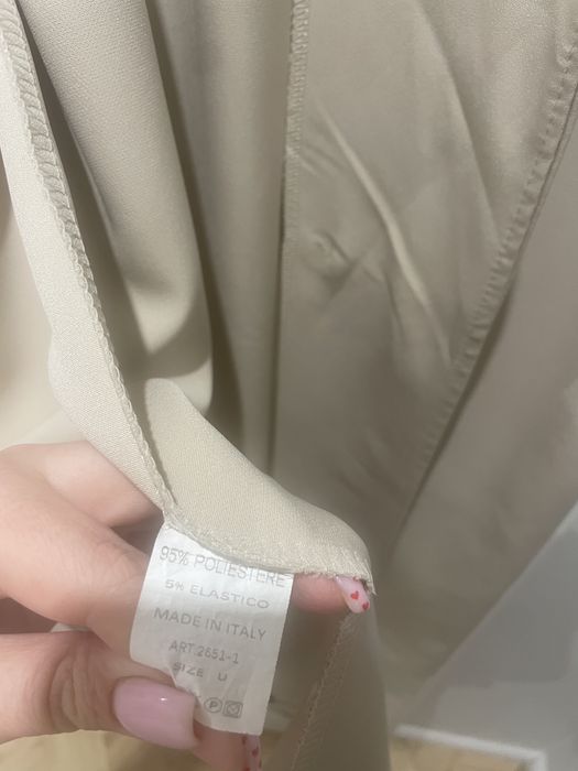 Długa beżowa włoska damska kamizleka, elegancka