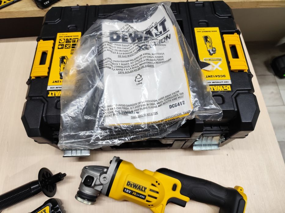 DeWal болгарка акумуляторна Деволт оригінал
