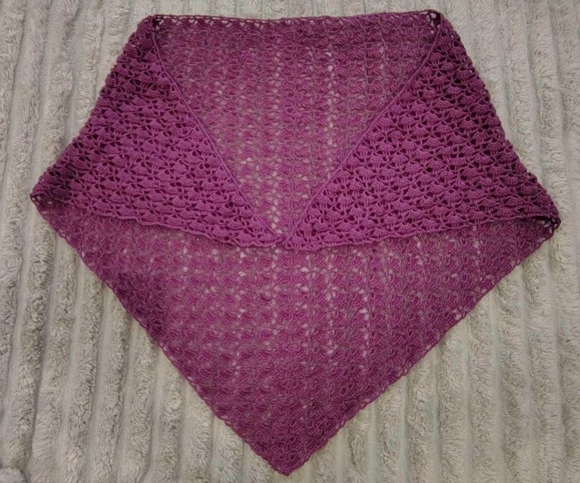 Шаль сплетена гачком