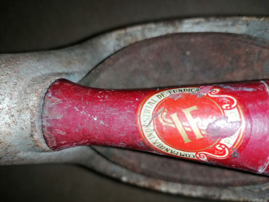 Ferro de engomar vintage