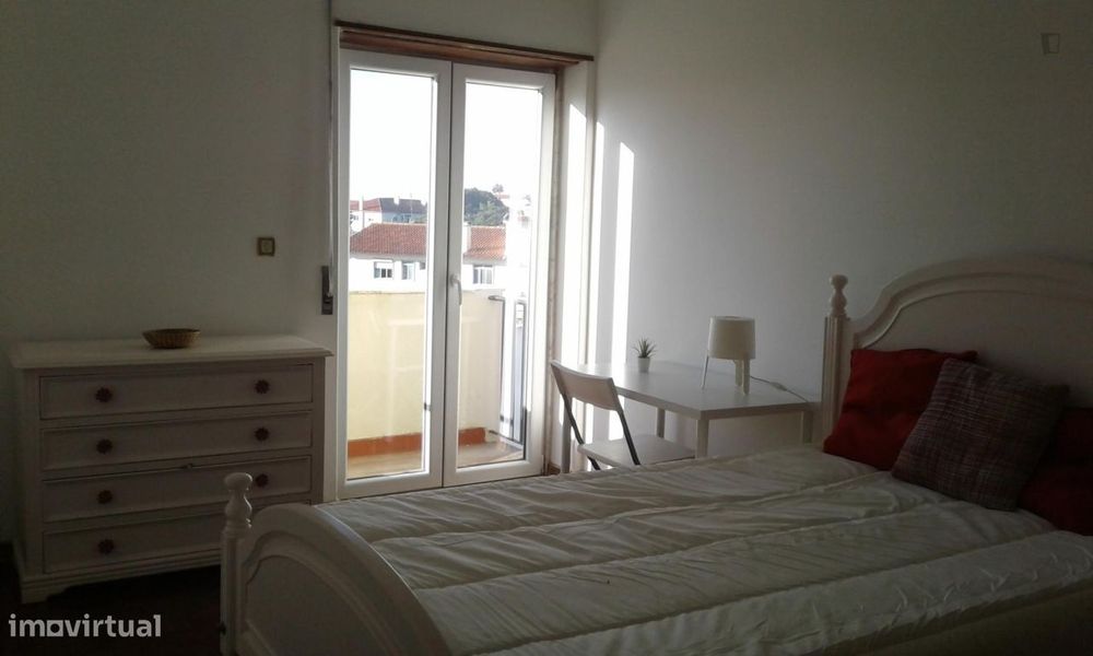 173698 - Lovely Room in a spacious apartment...