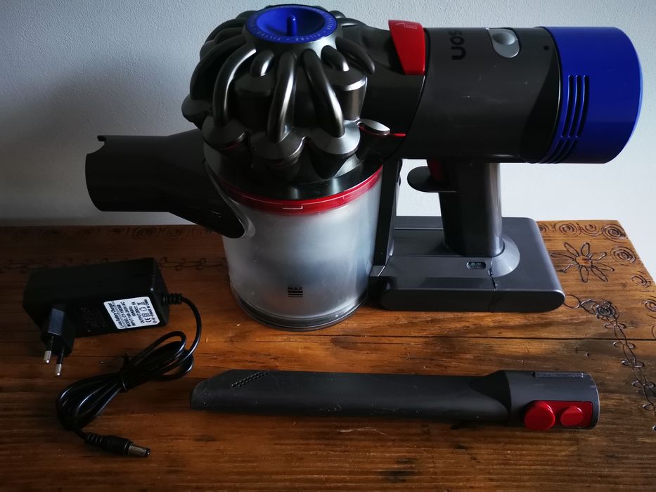 Dyson V8 SV10 odkurzacz pionowy bezprzewodowy