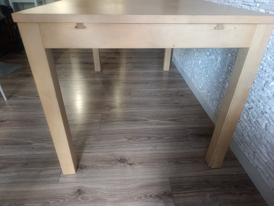 Stół Ikea Bjursta rozkładany