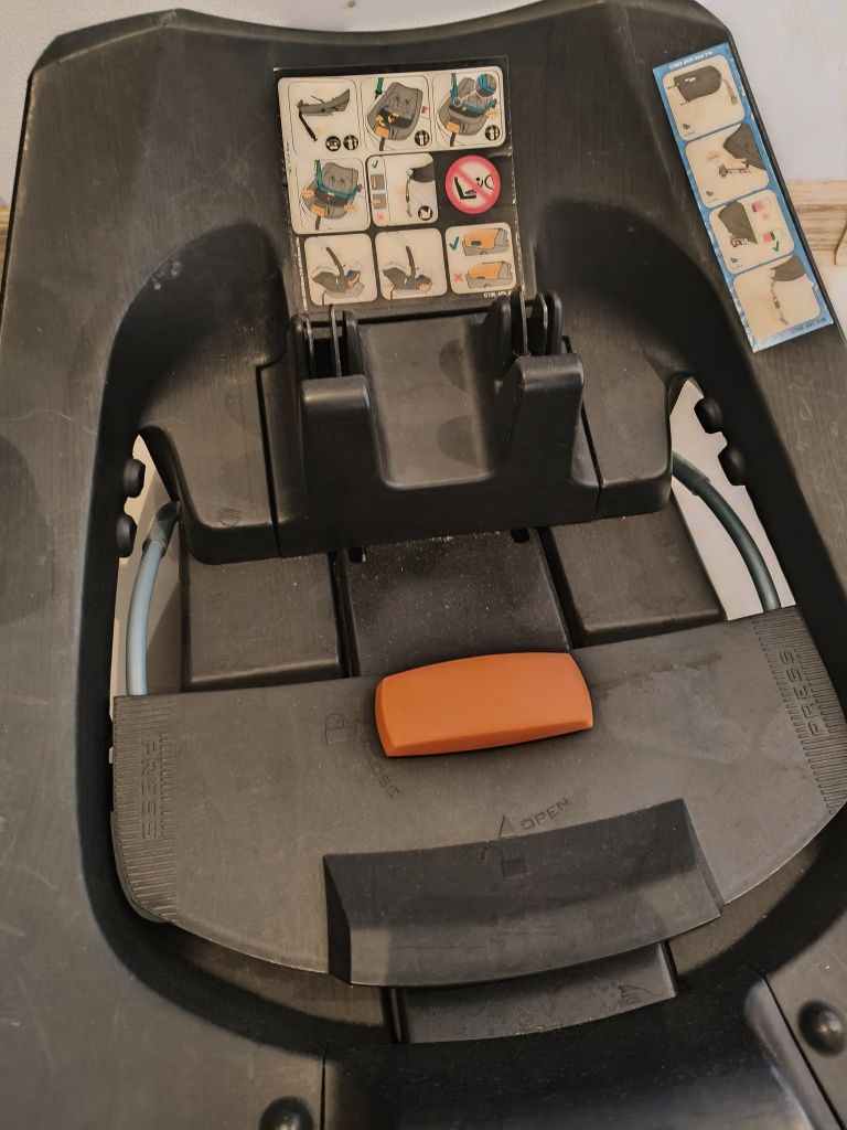 Cybex Atom 2 fotelik i baza