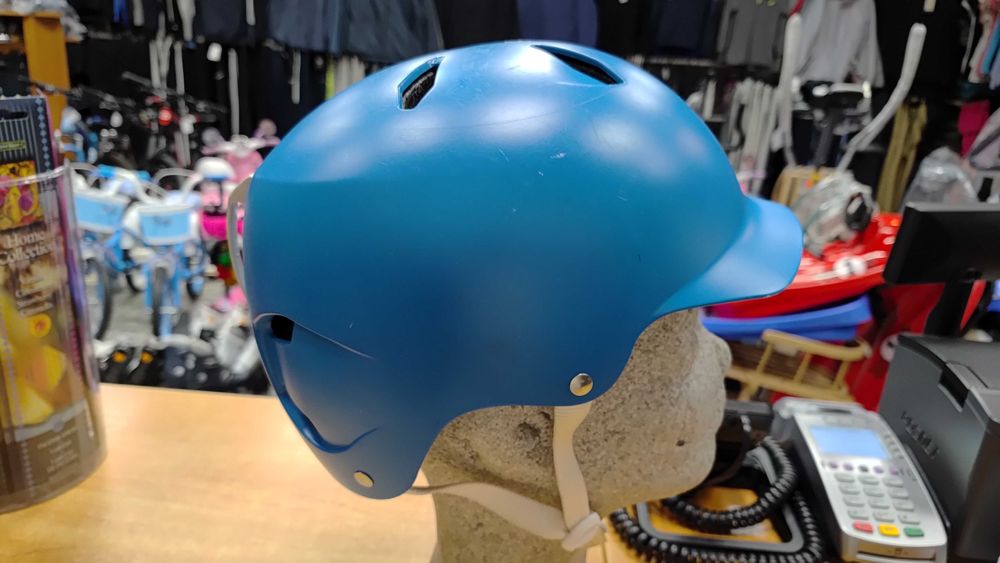Kask snowboardowy BERN ( rozmiar S/M )