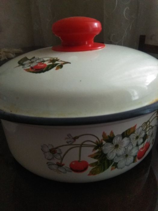 Кастрюли кухонная