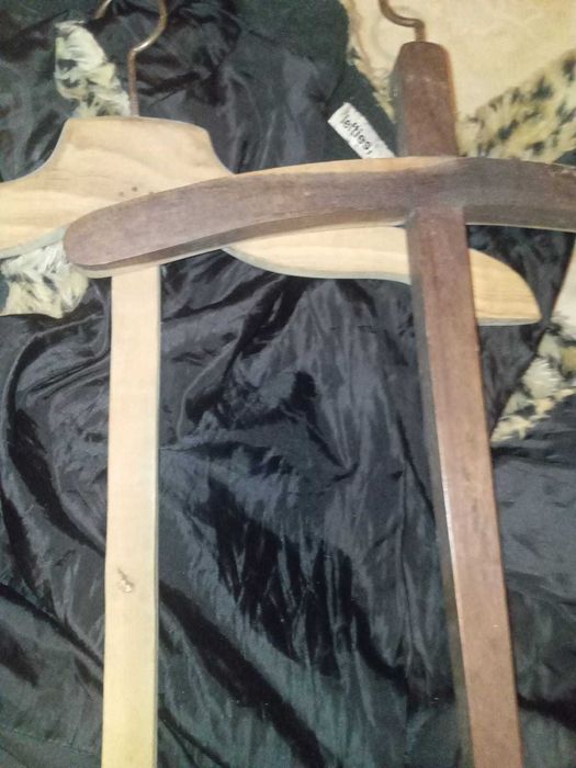 Dois cabides antigos 40 cm