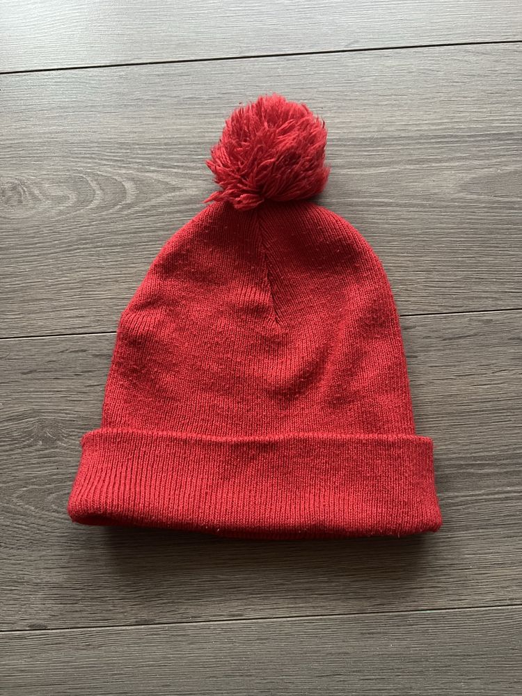 Шапка зимова Carhartt з помпоном