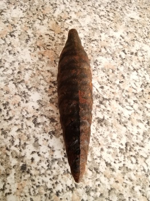 Шишка для часов. Шишка для годинника.