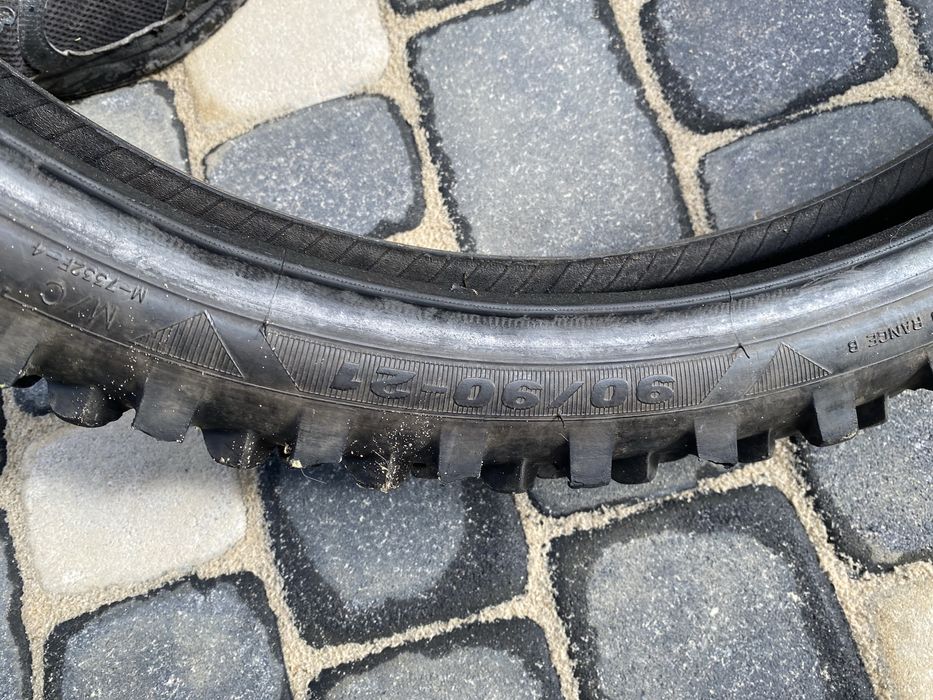 Продам ендуро резину